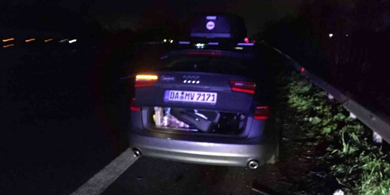 TEM’de gece yarısı korkunç kaza: Yolun karşısına geçmek isterken paramparça oldu