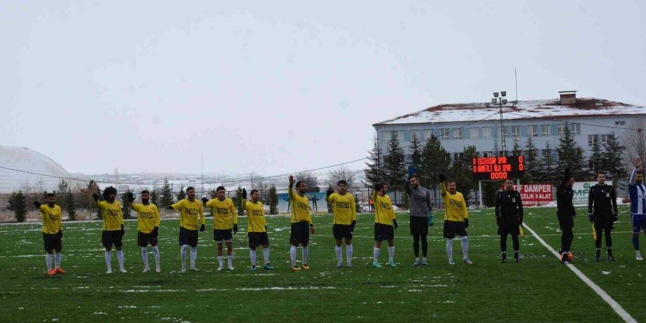 İscehisar Spor rakibi Ahmetli Belediye Spor’u tek goller geçti