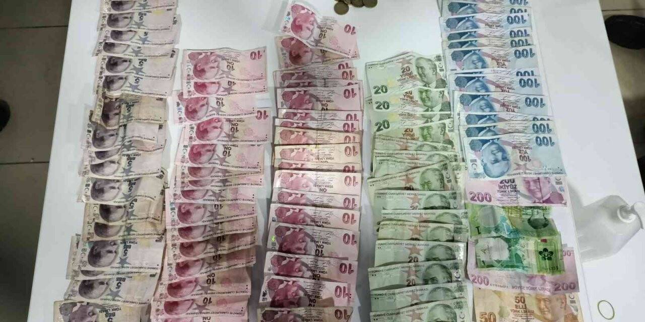 Çorap satma bahanesiyle 1 saate 2 bin 305 lira para topladılar