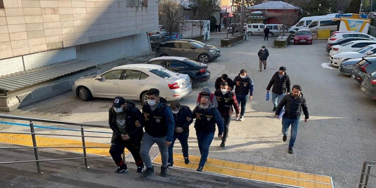 Eskişehir merkezli 3 ilde fuhuş operasyonu, 4 gözaltı