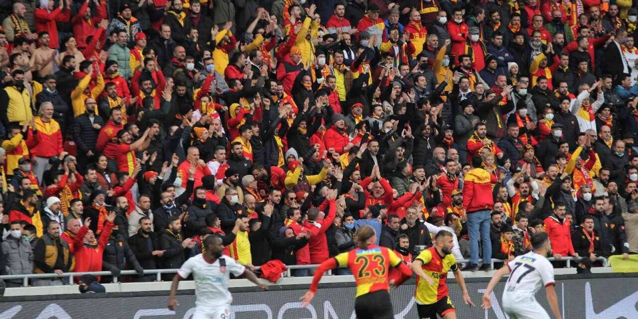 Göztepe taraftarlarından kötü gidişata tepki