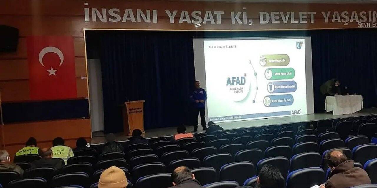 Belediye personeline ’Afet Farkındalık Eğitimi’ verildi
