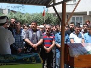 GENÇ KIZ DUVAĞIYLA UĞURLANDI