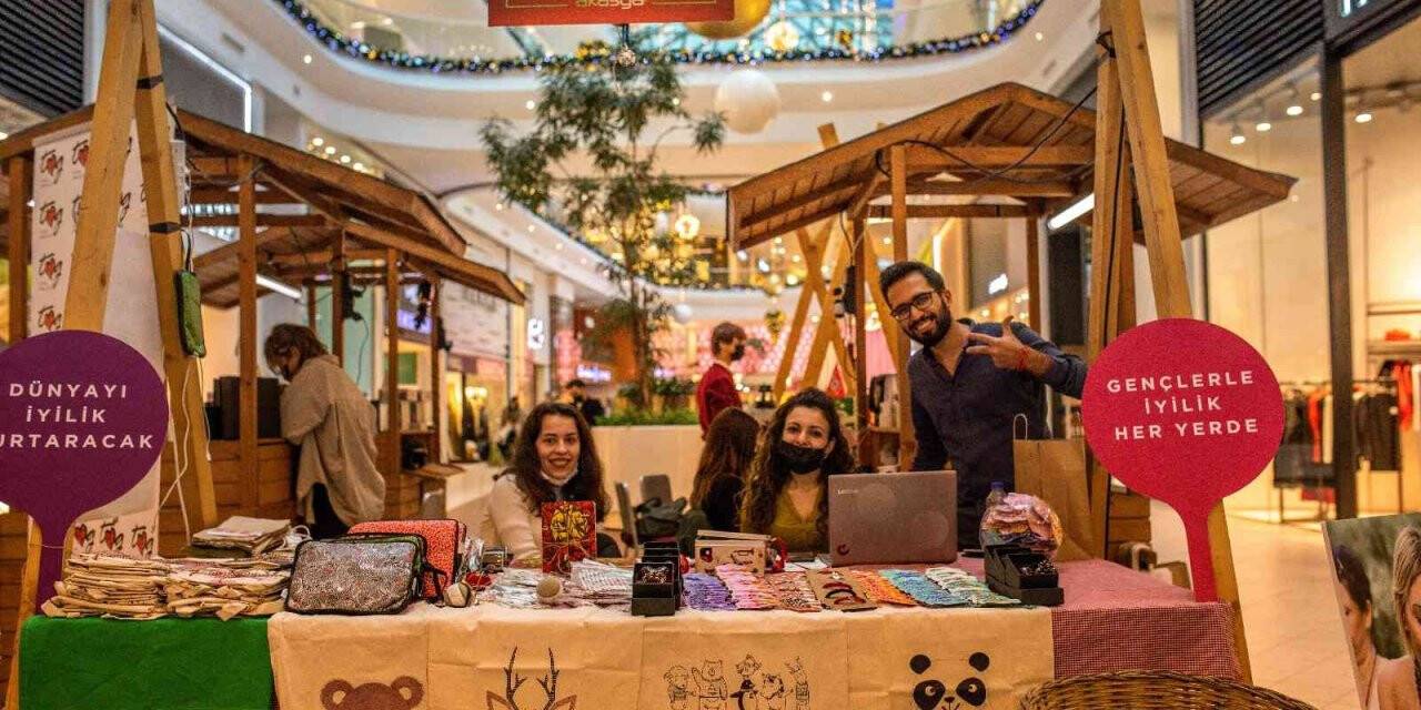 Yeni yıl pazarıyla toplum gönüllerine katkı