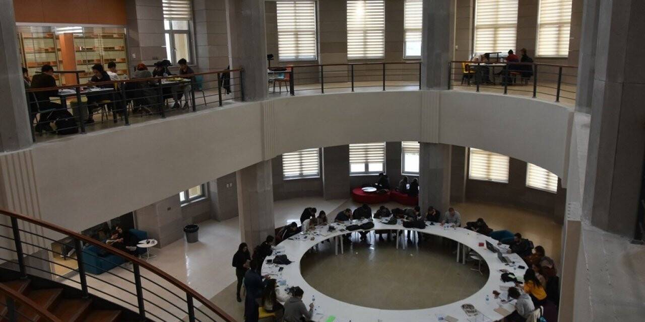 OMÜ Kütüphanesi’ne iki sertifikayla kalite tescili