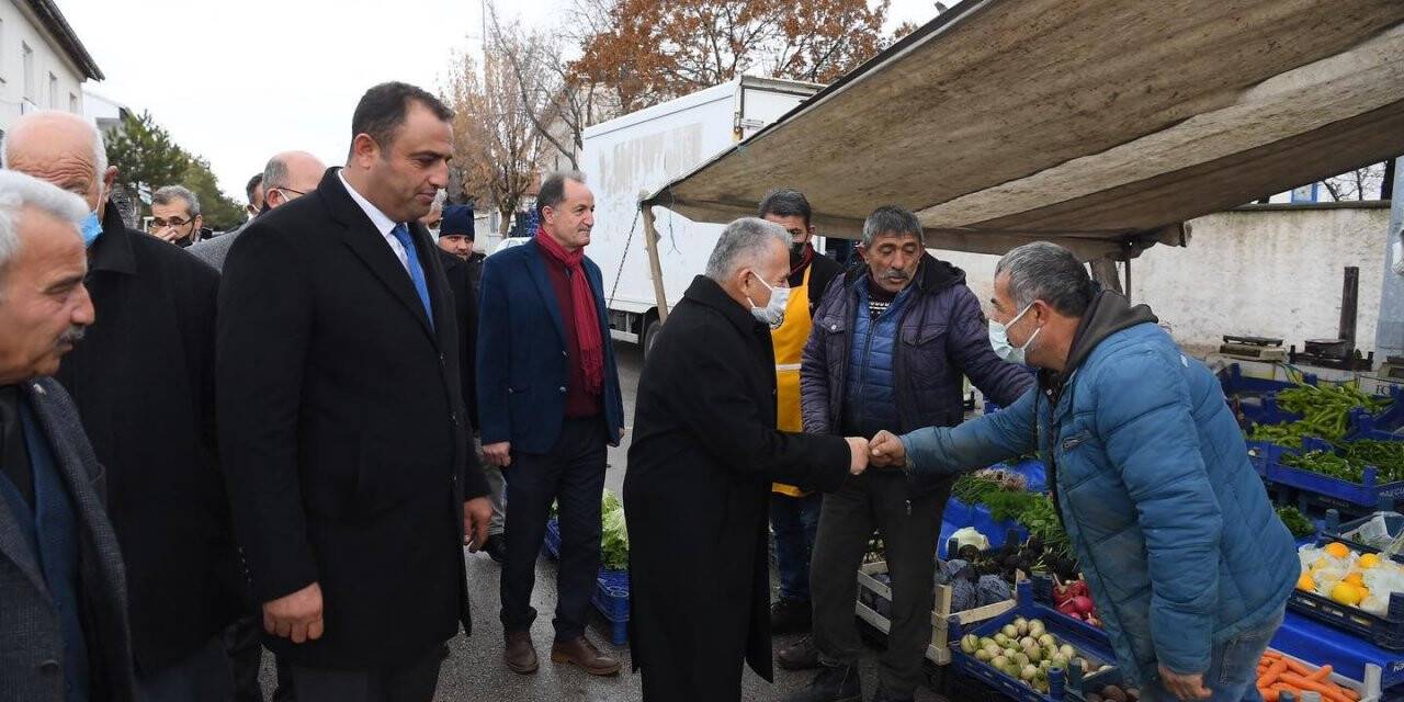 Başkan Büyükkılıç muhtarlar toplantısına Sarıoğlan ile devam etti
