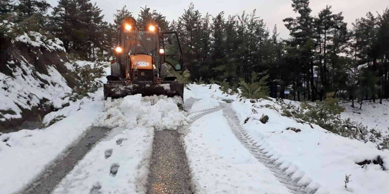 Menteşe’de kar mesaisi