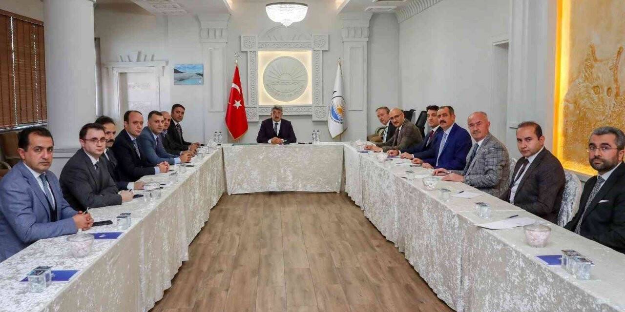 Vali Bilmez, ilçe belediye başkanlarıyla bir araya geldi