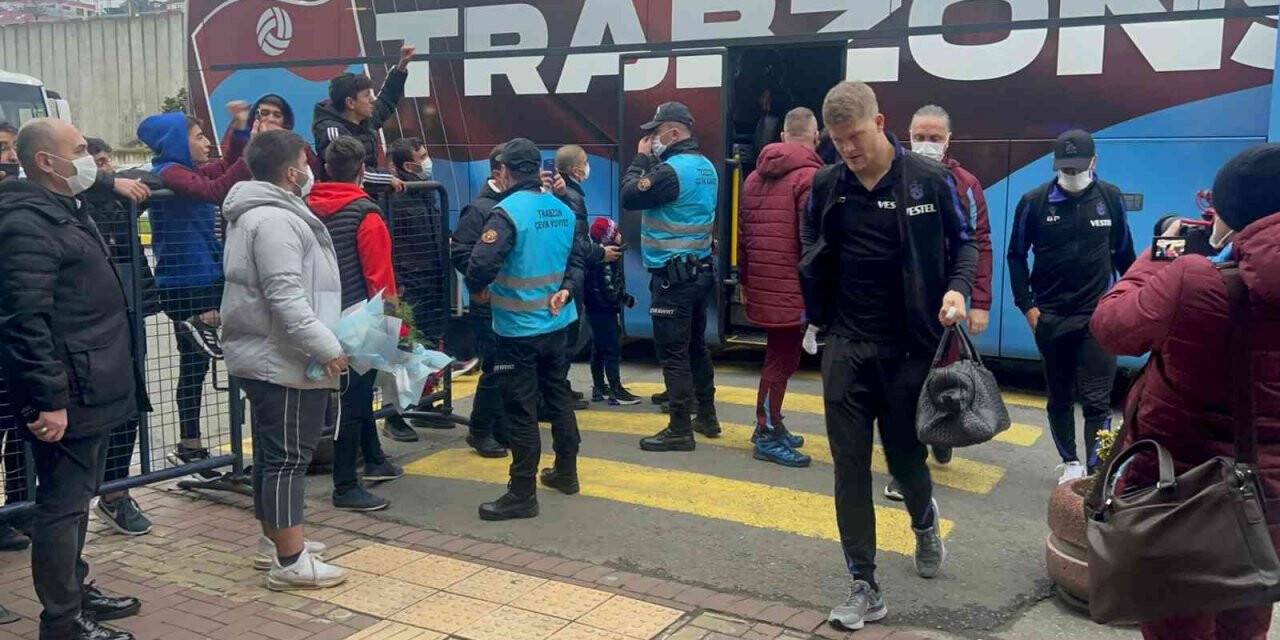 Trabzonspor İzmir’e gitti