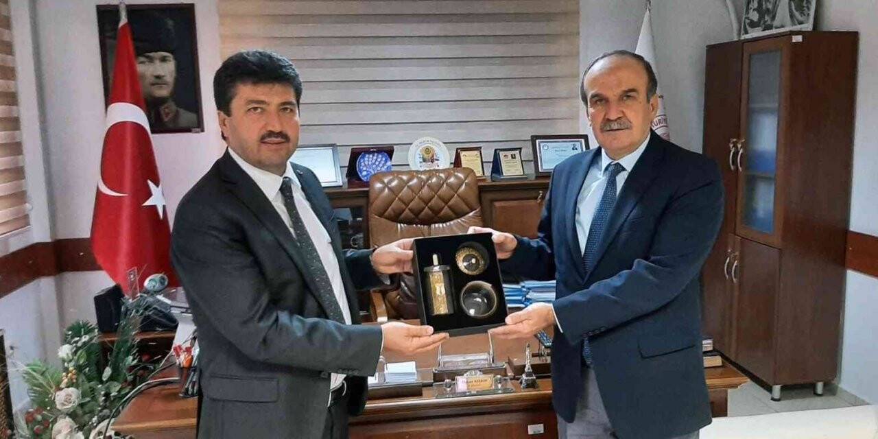 Rektör Sarıbıyık: “Sahaya yenilik ve çözüm sunuyoruz”