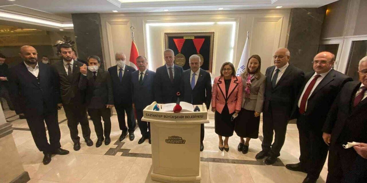 Binali Yıldırım ve İsmet Yılmaz’ın Gaziantep temasları