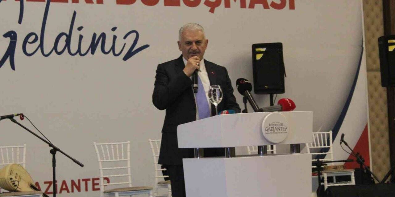 Binali Yıldırım Gaziantep’te ’Hemşeri Dernekleri Buluşması’na katıldı
