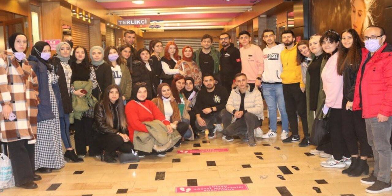 Şaphane MYO öğrencileri “Çok Güzel Hareketler Bunlar 2” programında