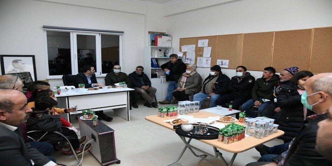 Başkan Özlü, vatandaşlarla bir araya geldi