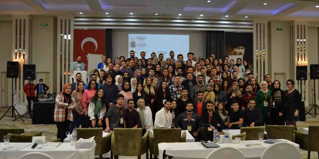 81 İlden 81 genç Afyonkarahisar’da buluşuyor programı sona erdi