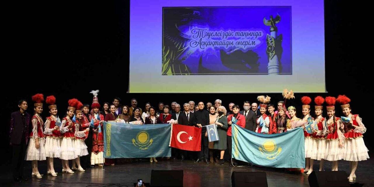 Kazakistan’ın bağımsızlık yıl dönümü Muratpaşa’da kutlandı