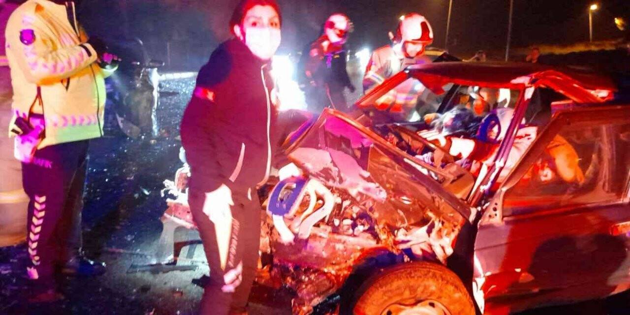 Ayvalık’ta trafik kazası; 4 yaralı