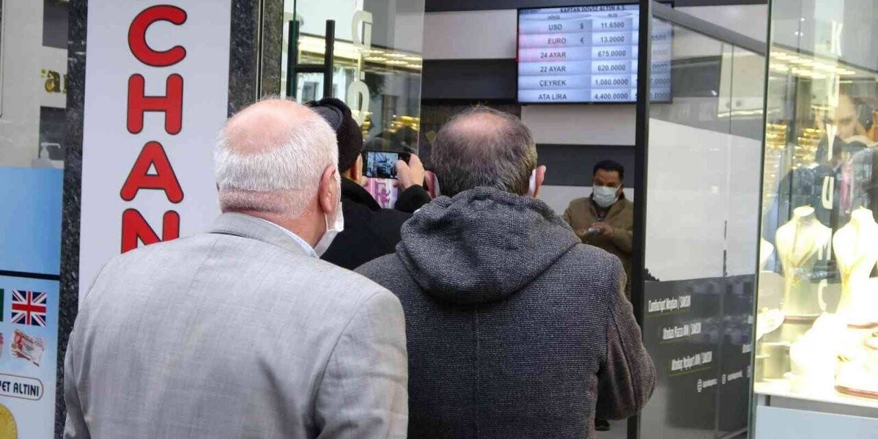 Türk Lirası değer kazandı, döviz bürolarında hareketlilik