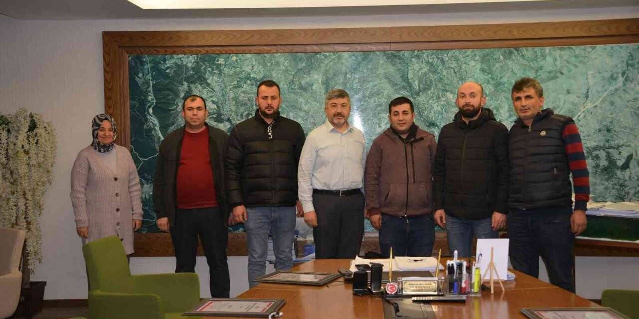 Coğrafi işaret tescil belgesini güveç ustalarına takdim etti