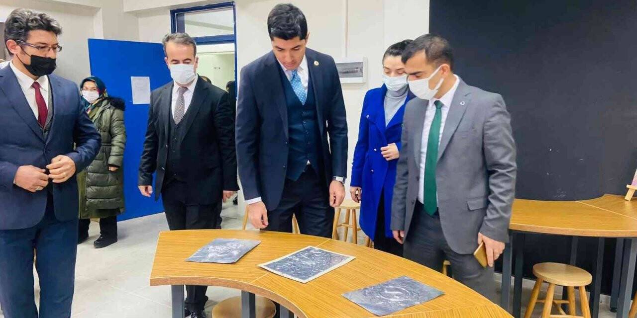 Doğanşehir ortaokulu, kütüphane ve bilim atölyesine kavuştu