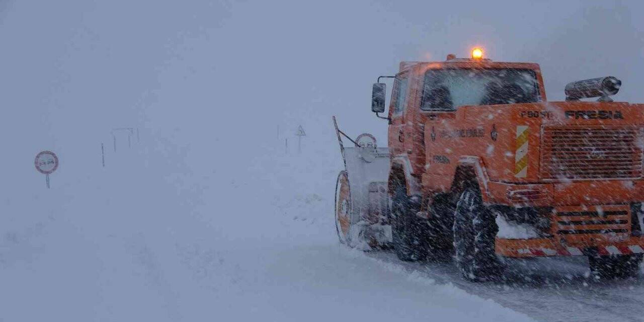 Muş-Kulp-Diyarbakır karayolu trafiğe kapandı