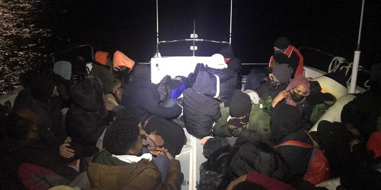 İzmir açıklarında düzensiz göçmen yoğunluğu