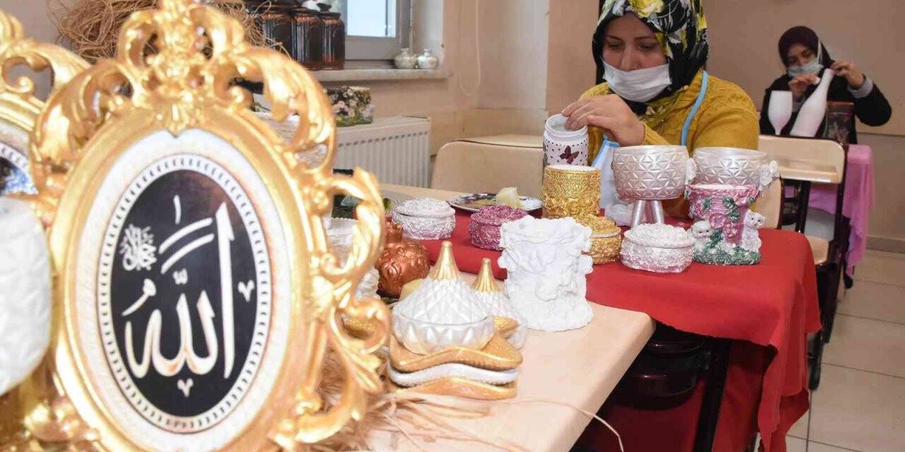 Hem moral depoluyor hem de bütçeye katkı sunuyorlar