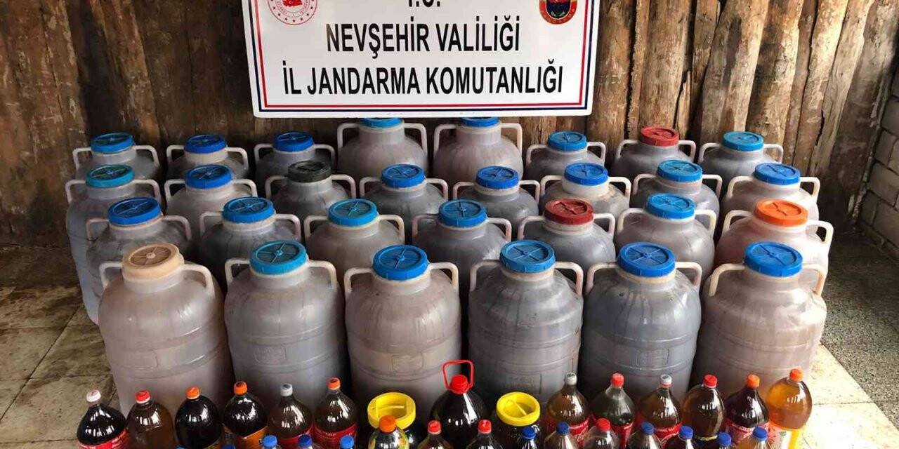 Bin 447 litre kaçak şaraba el konuldu