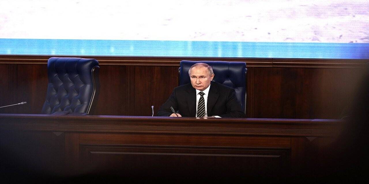 Putin: "Batının saldırgan eylemlerinin devam etmesi halinde askeri ve teknik önlemler almaya hakkımız var"