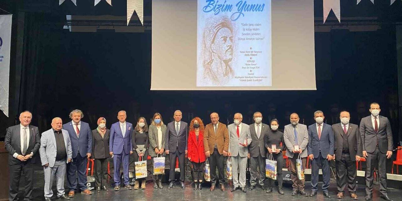 Yunus Emre şiir yarışması ödülleri sahiplerini buldu