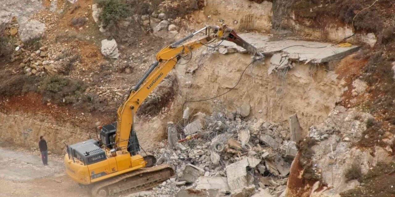 İsrail güçleri Beytüllahim’de Filistinli ailenin evini yıktı