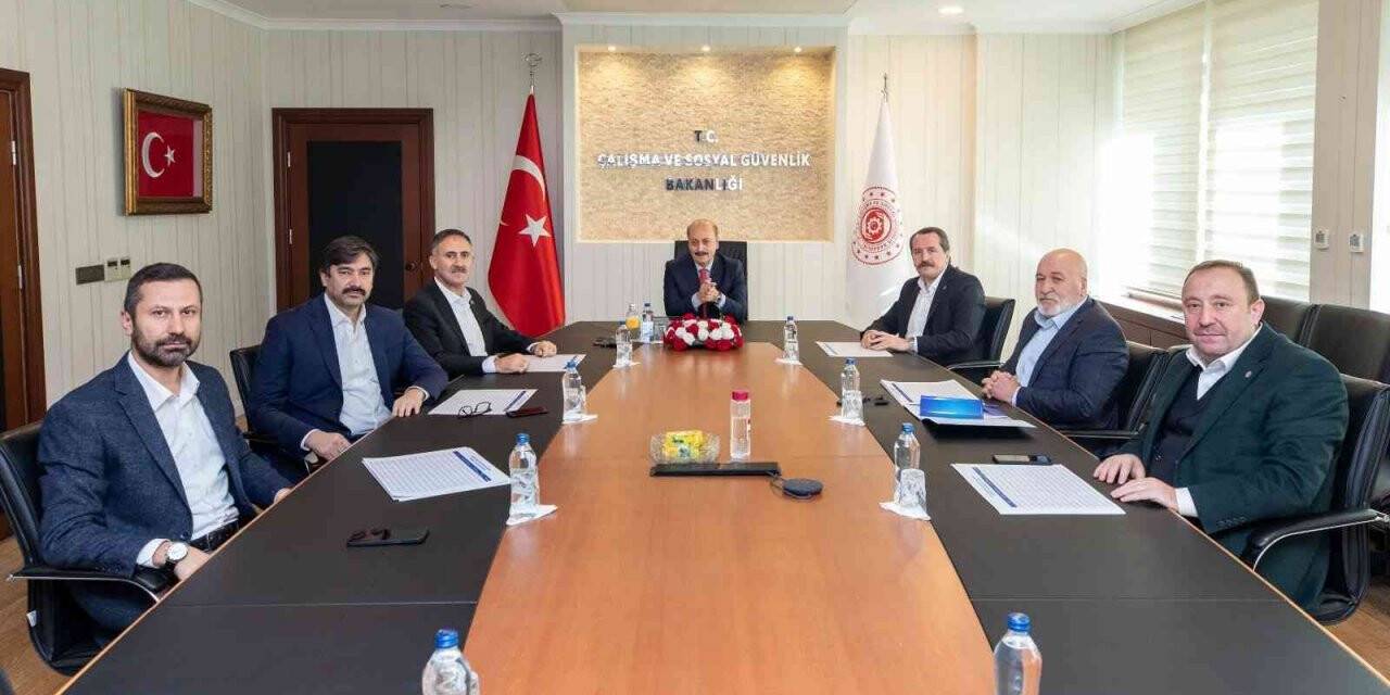 Memur-Sen, Bakan Bilgin’le ’Ek Zam’ talebini görüştü