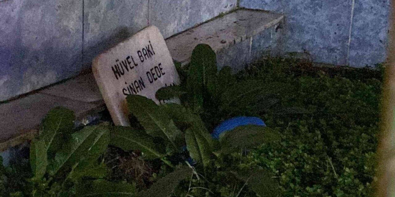 600 yıllık türbenin bitişiğindeki evde yangın