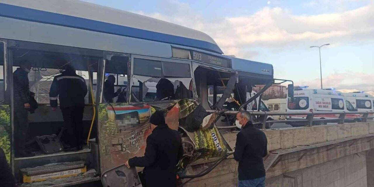 Başkent’te halk otobüsü kaza yaptı, yaralılar var