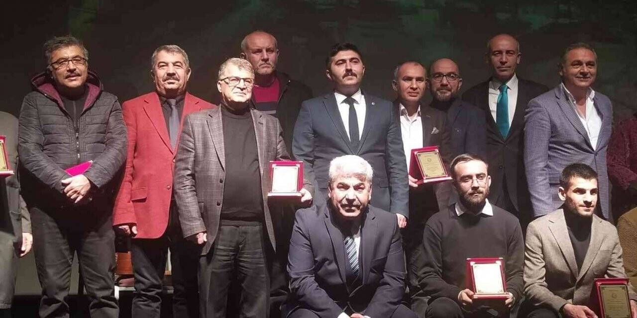 Gürün En Uzun Geceyi Şiirin Işığıyla Aydınlattı