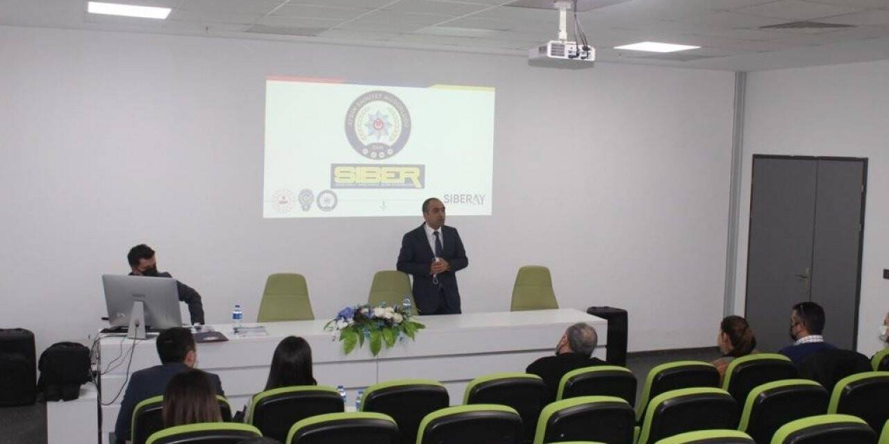 ADÜ’de ’Siber Zorbalık Konferansı’ gerçekleştirildi