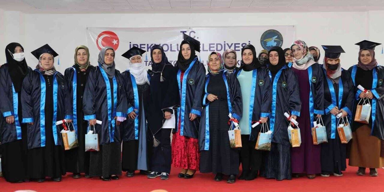 İpekyolu’nda kadınların mezuniyet coşkusu devam ediyor