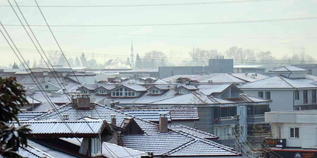 Sakarya güne karla uyandı