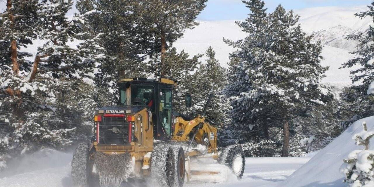 Erzincan’da 13 köy yolu ulaşıma kapalı