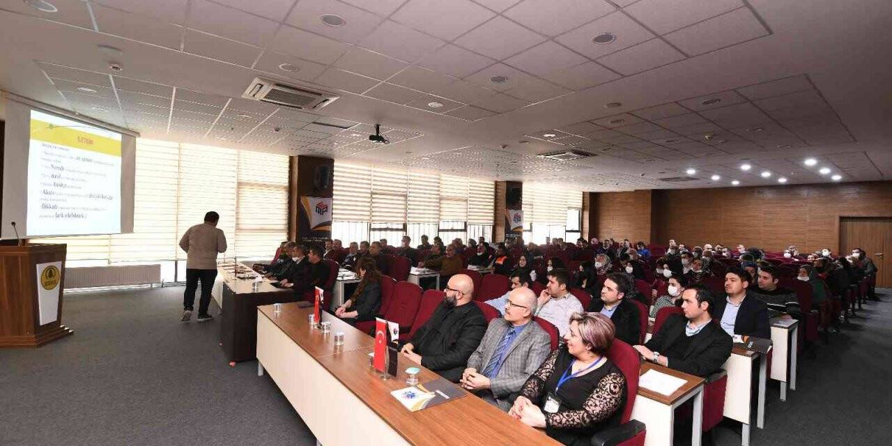 Pursaklar Belediyesi personeline etkili iletişim semineri