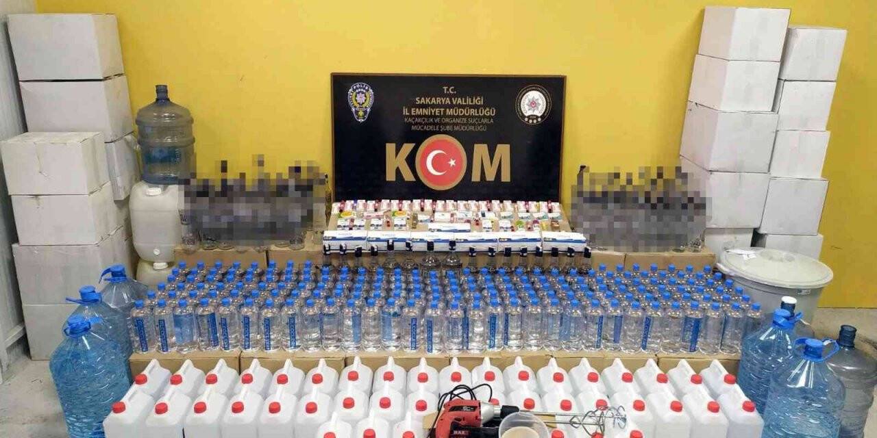 Yılbaşı öncesi Sakarya’da dev kaçak alkol operasyonu: 4 gözaltı