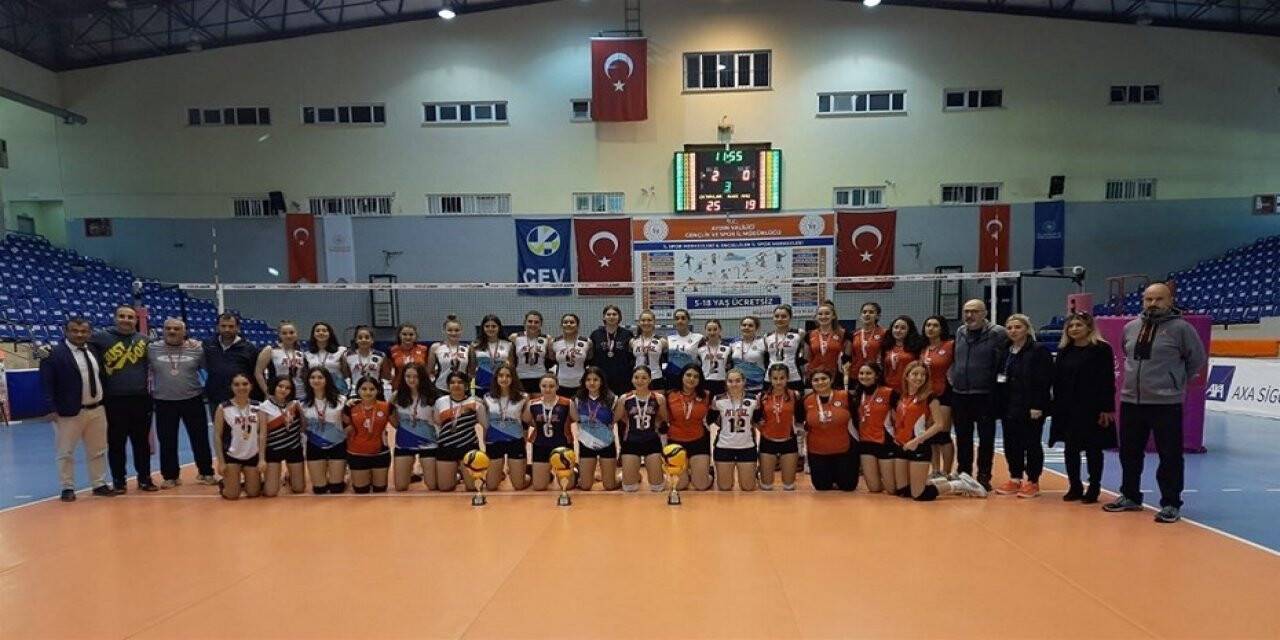 Aydın’da okul sporlarında voleybol heyecanı tamamlandı