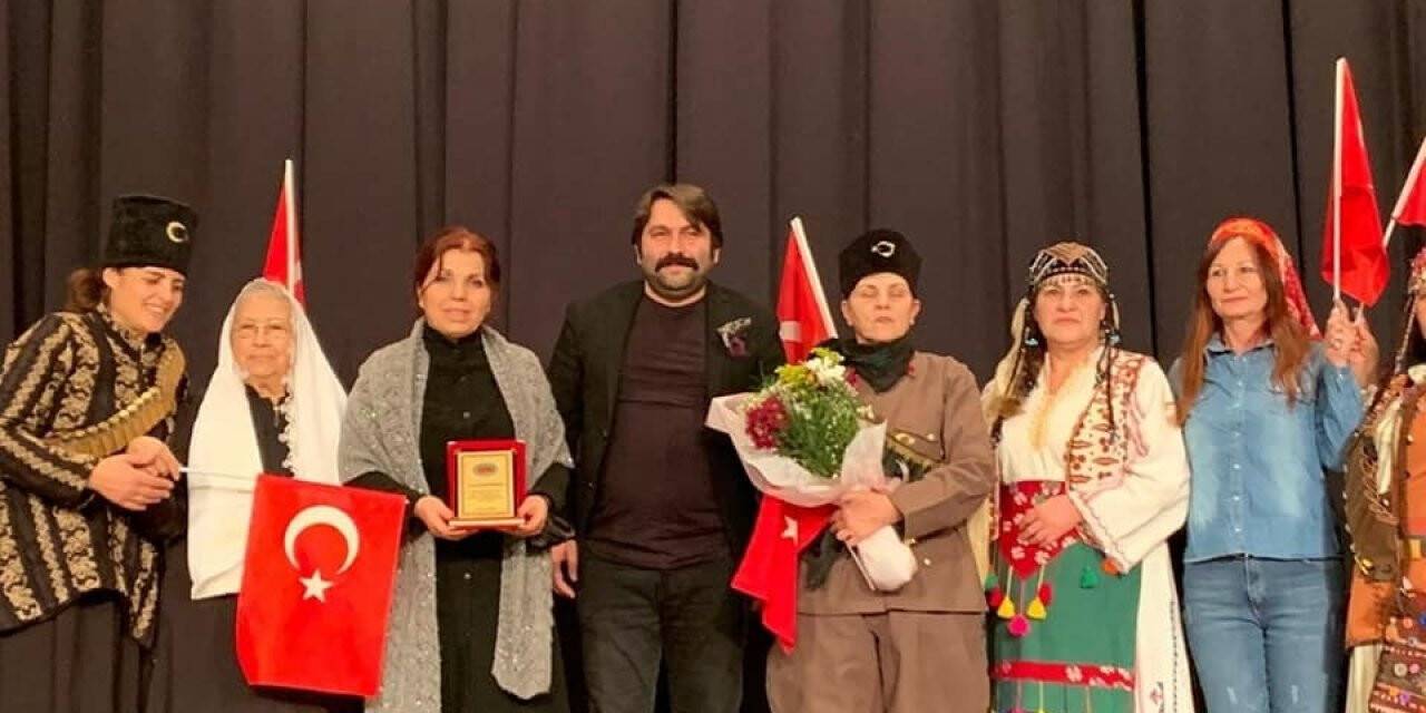 Eskişehir’de ‘Zafere Götüren Analar’ adlı tiyatro oyunu büyük beğeni topladı