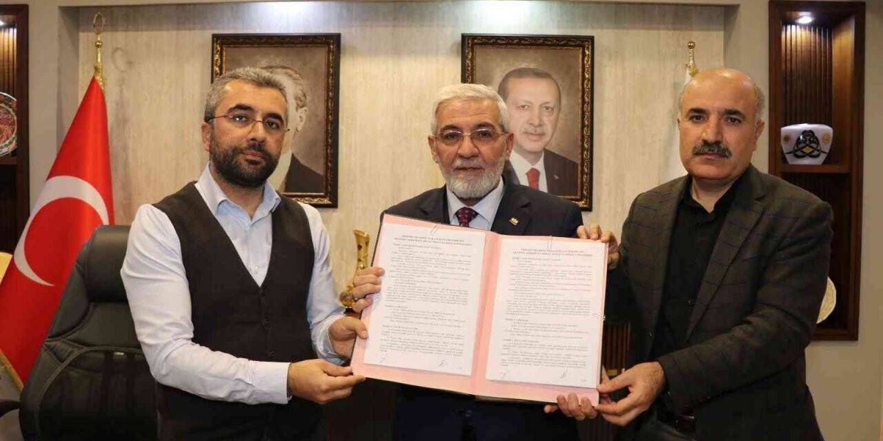 Edremit Belediyesi’nde ’Sosyal Denge Tazminatı’ sözleşmesi imzalandı