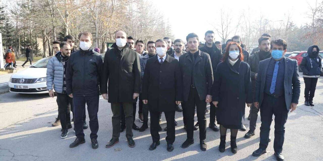 ERÜ Rektörü Çalış, “Sarıkamış Şehitlerini Anma Yürüyüşüne” destek verdi