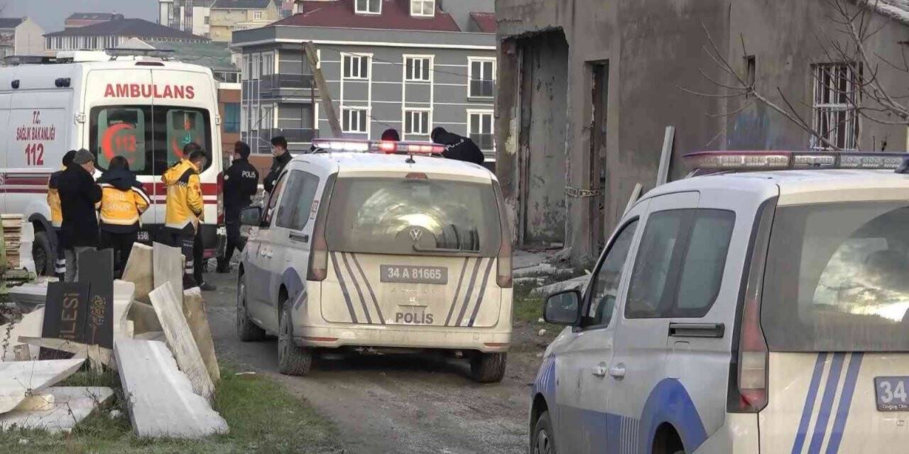 Arnavutköy’de üzerine su deposu düşen kişi yaşamını yitirdi