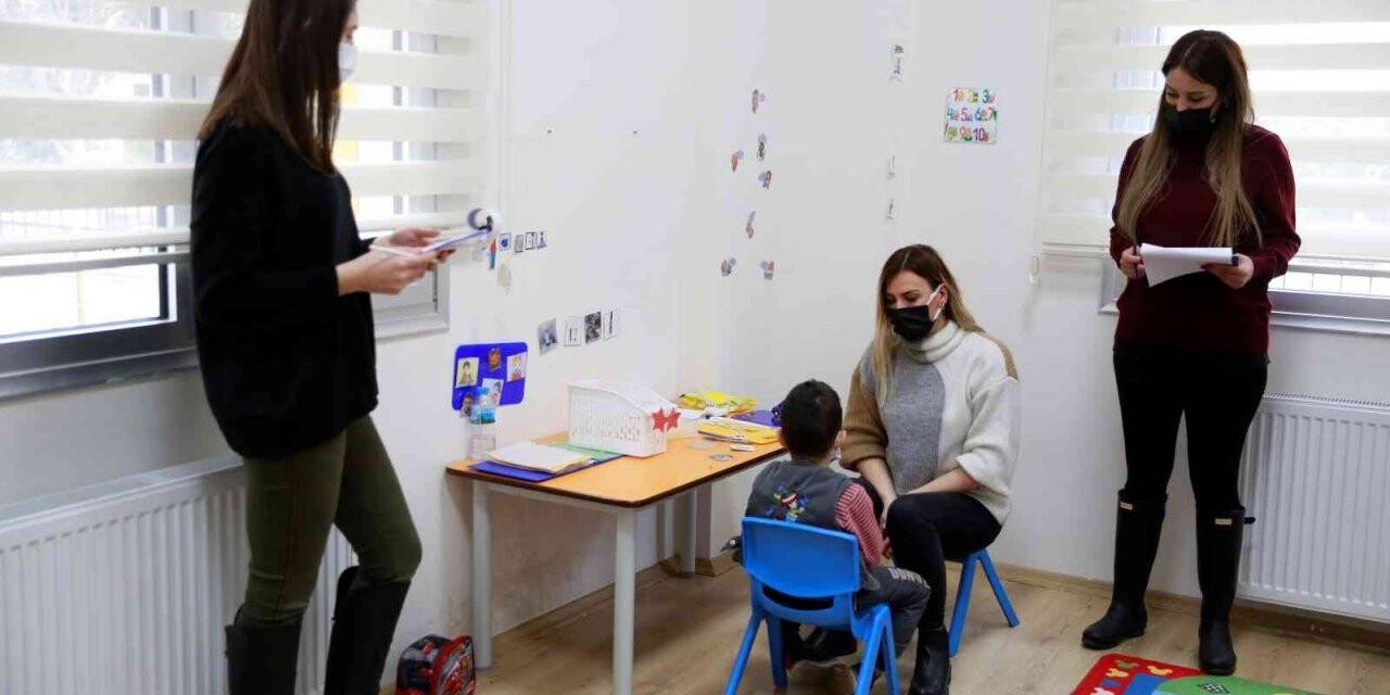 Aydın Büyükşehir Belediyesi otizm çalışmalarında öncü rol üstleniyor
