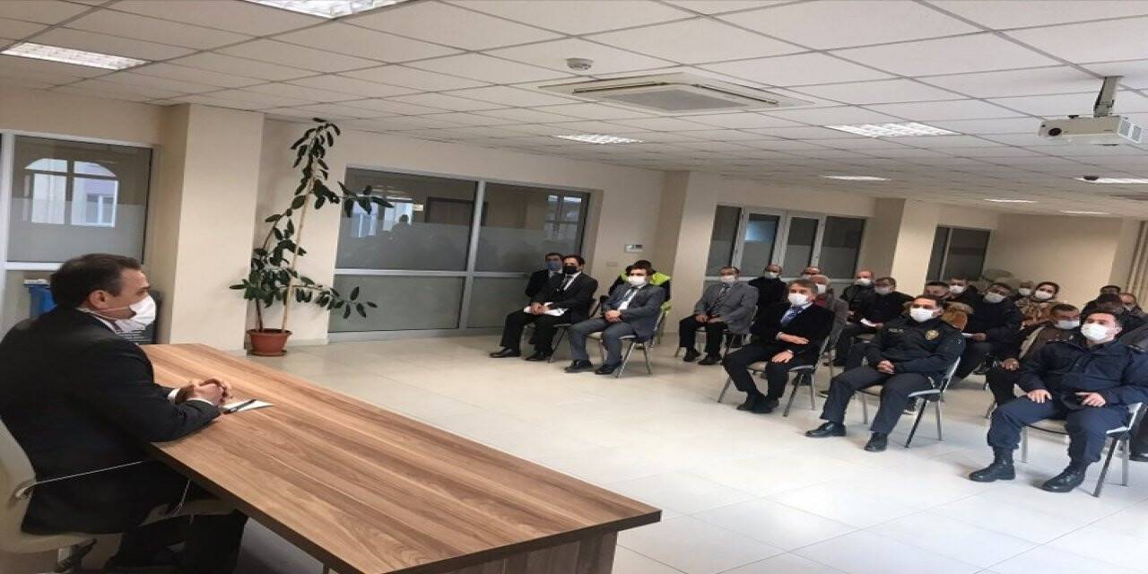 Burhaniye’de muhtarlar koronavirüs gündemi ile toplandı