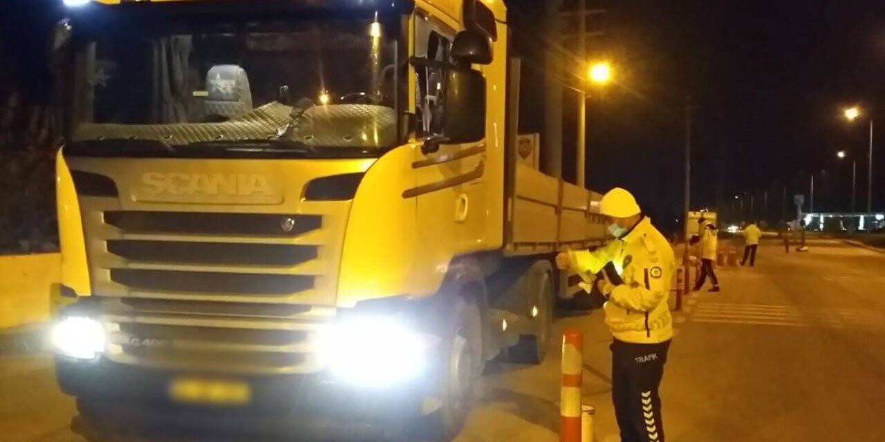 Burdur’da trafik denetimlerinde 6 sürücüye ceza uygulandı