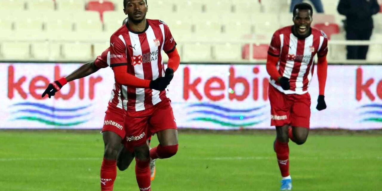 Sivasspor’da Kayode, gol sayısını 3’e yükseltti